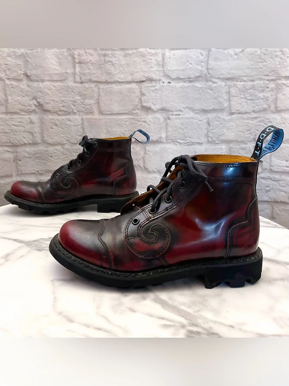 John Fluevog Derby Swirl 5-Eye Lace-Up Boots Burgundy 8.5 GUC